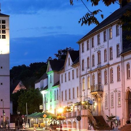 Historisches Hotel Zum Schwan 바트카를스하펜 외부 사진